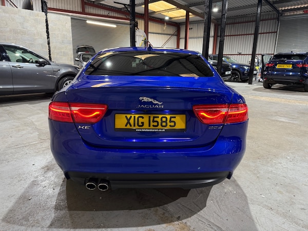 Used Jaguar XE 2017 for sale - 76292903: Photo 4