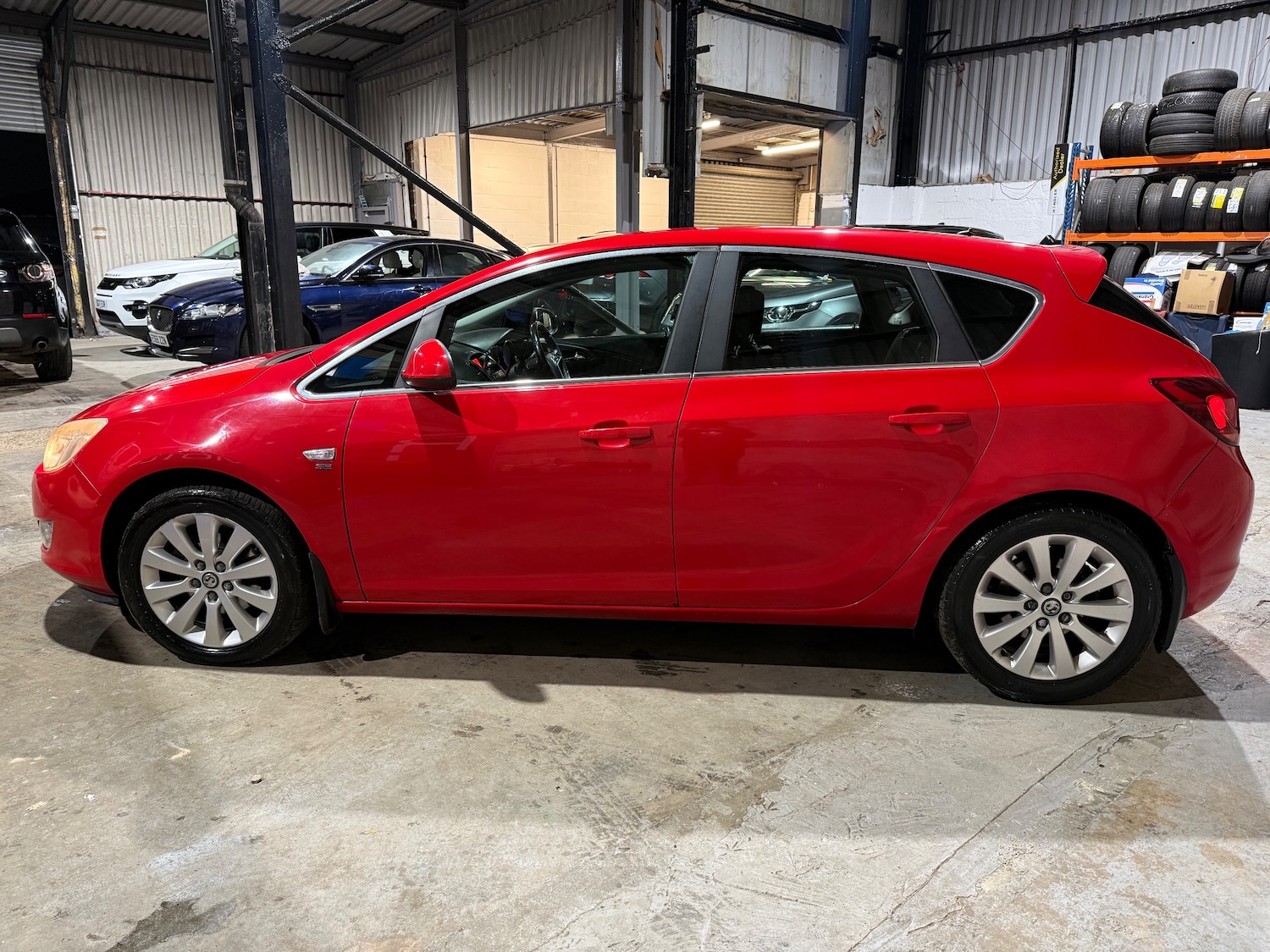 Used Vauxhall Astra 2010 for sale - 77313009: Photo 5