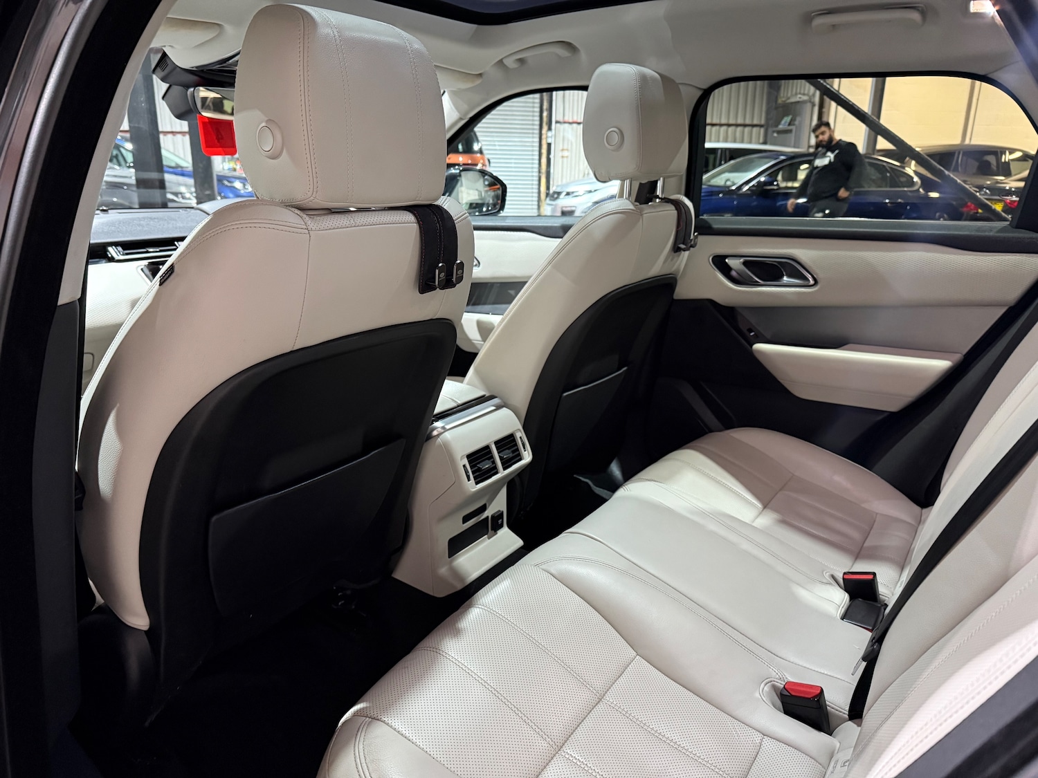 Used Land Rover Range Rover Velar 2018 for sale - 77546152: Photo 15