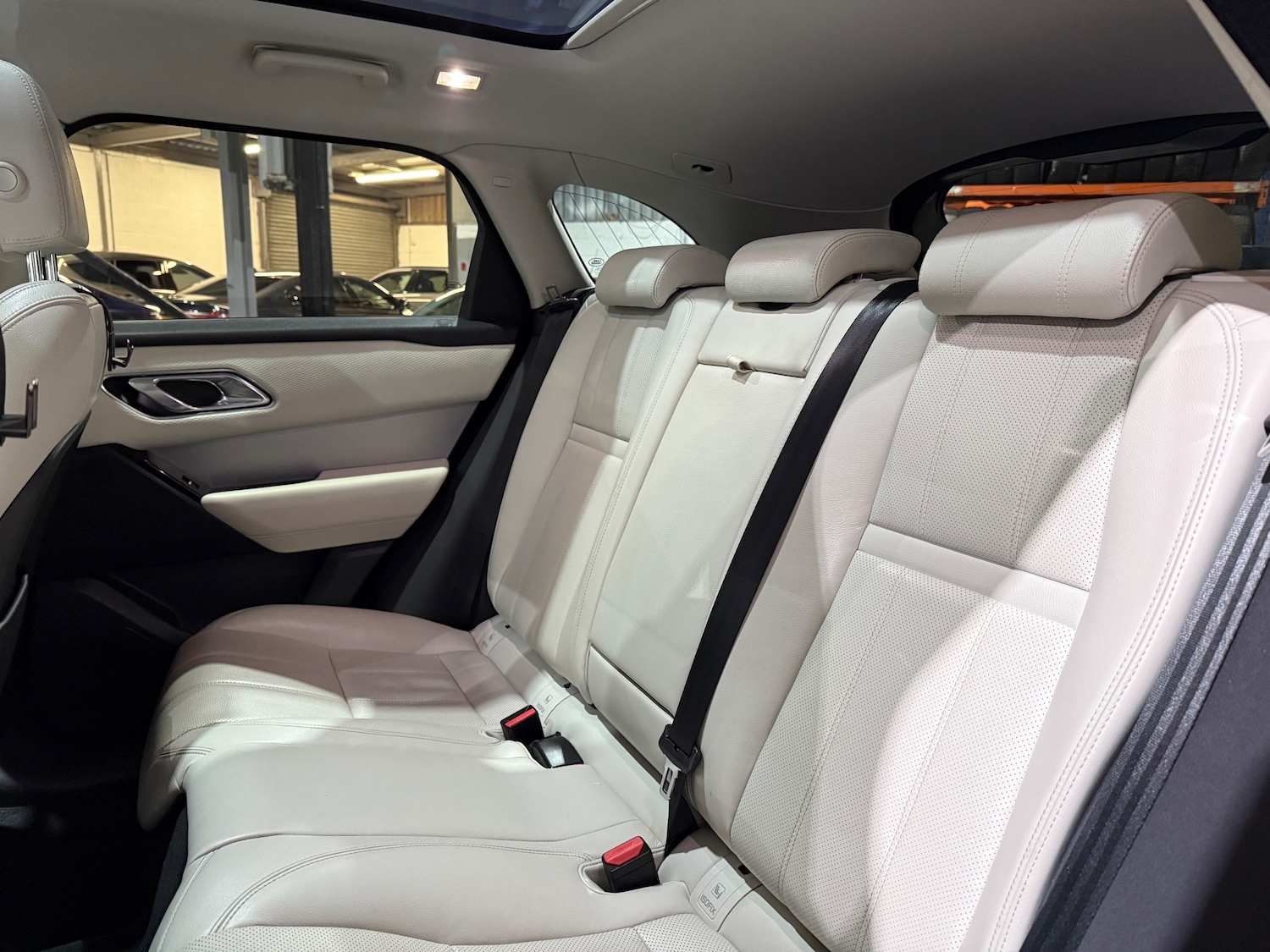 Used Land Rover Range Rover Velar 2018 for sale - 77546152: Photo 16