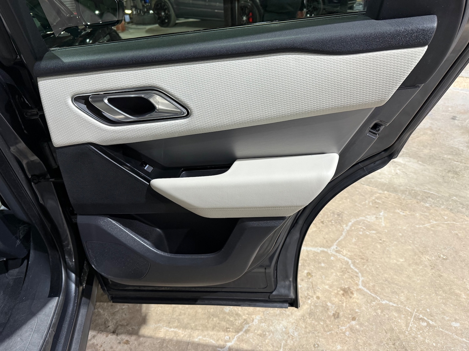 Used Land Rover Range Rover Velar 2018 for sale - 77546152: Photo 20