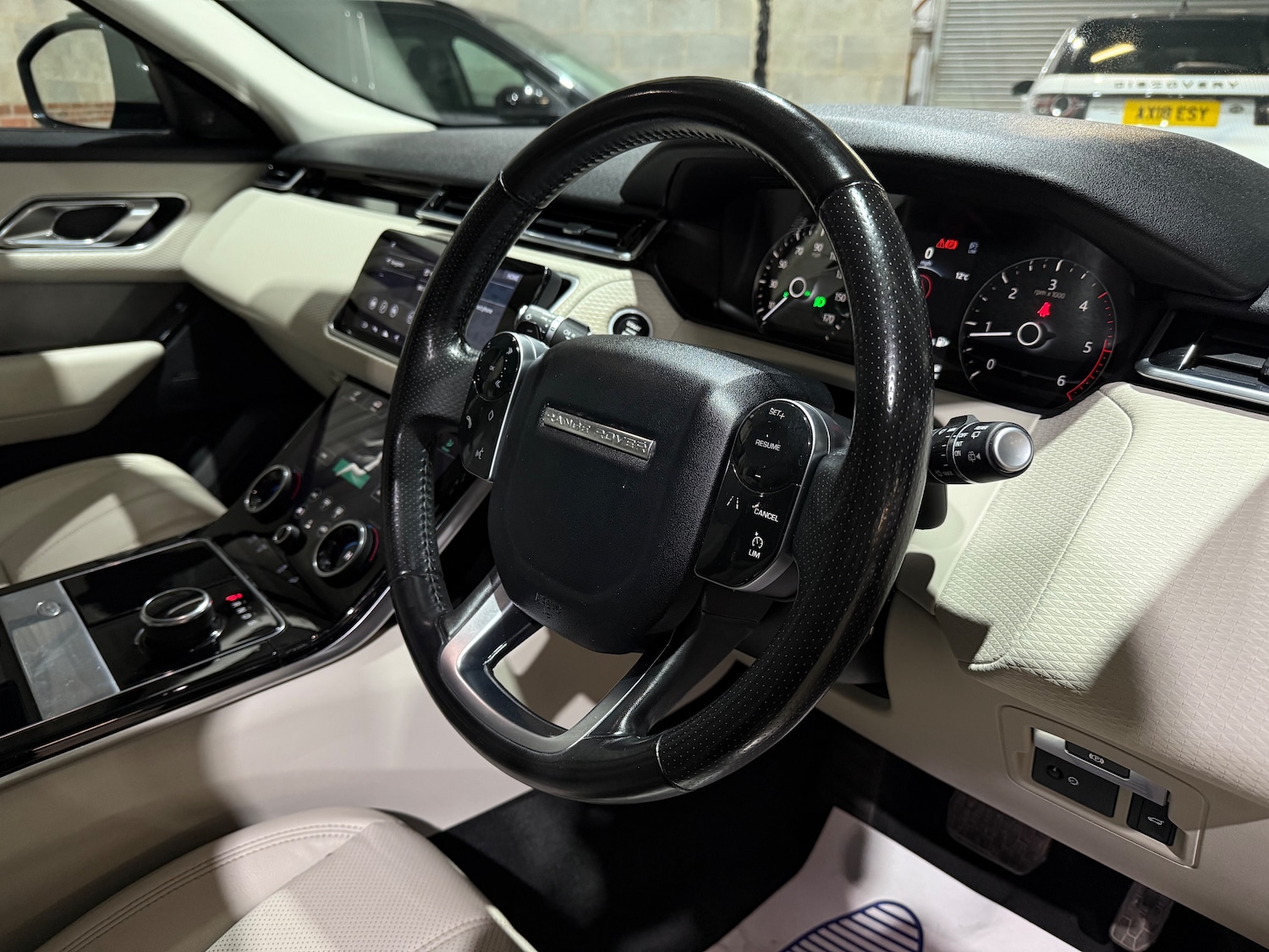 Used Land Rover Range Rover Velar 2018 for sale - 77546152: Photo 25