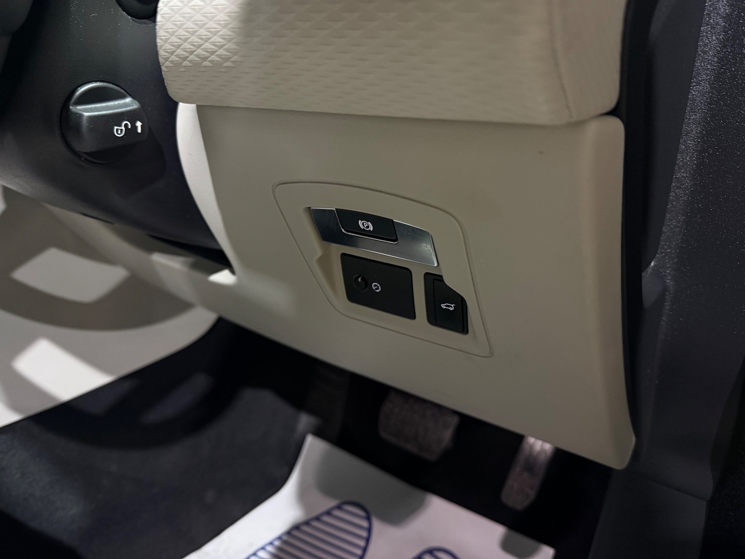 Used Land Rover Range Rover Velar 2018 for sale - 77546152: Photo 29