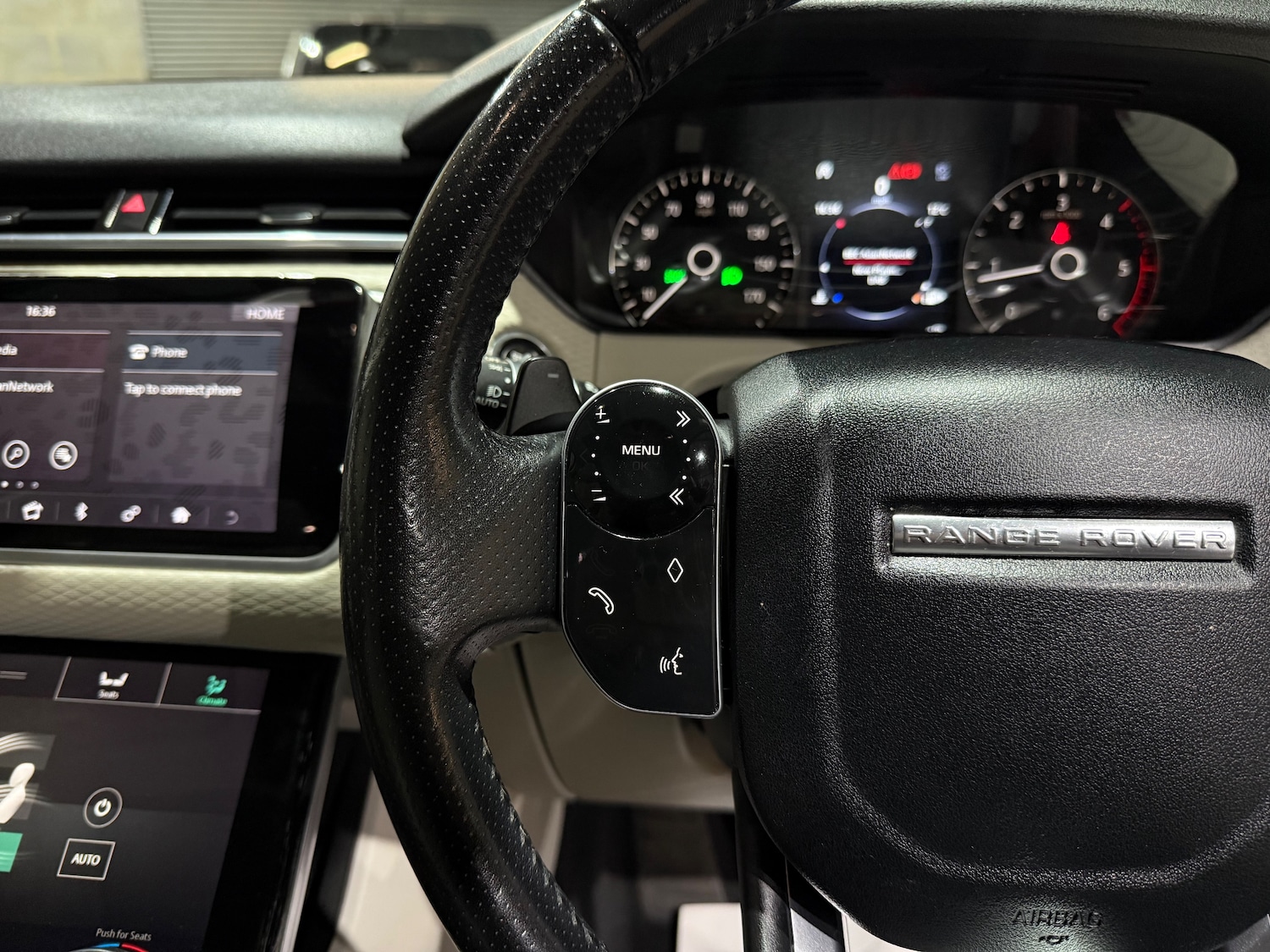 Used Land Rover Range Rover Velar 2018 for sale - 77546152: Photo 31