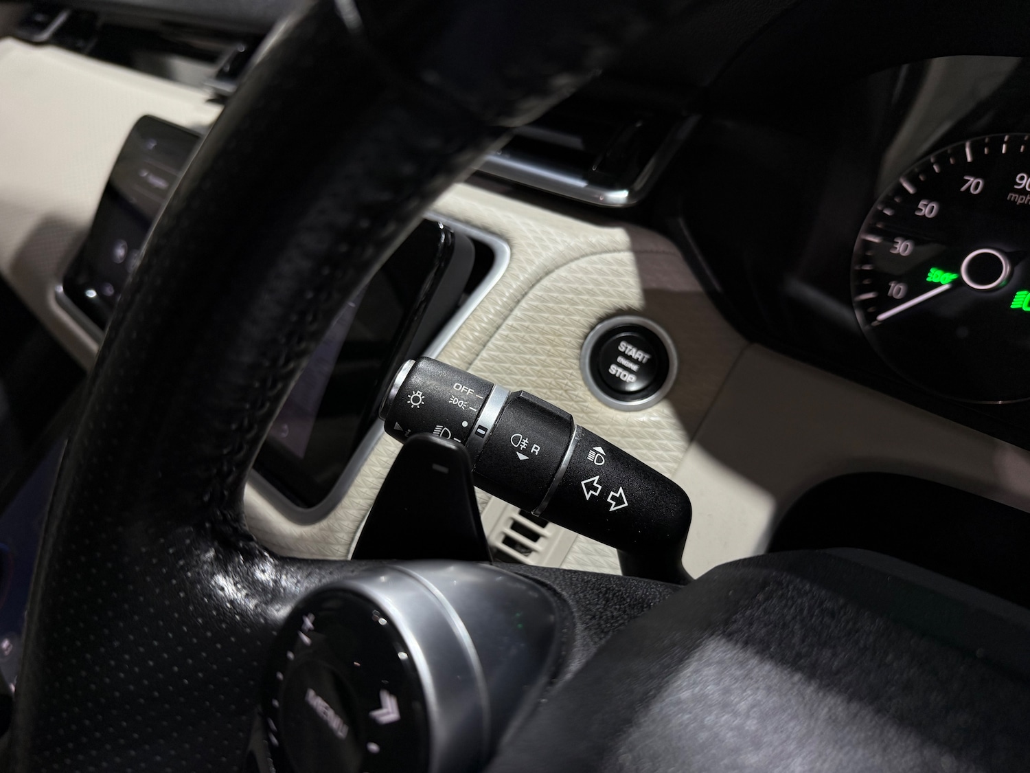 Used Land Rover Range Rover Velar 2018 for sale - 77546152: Photo 34