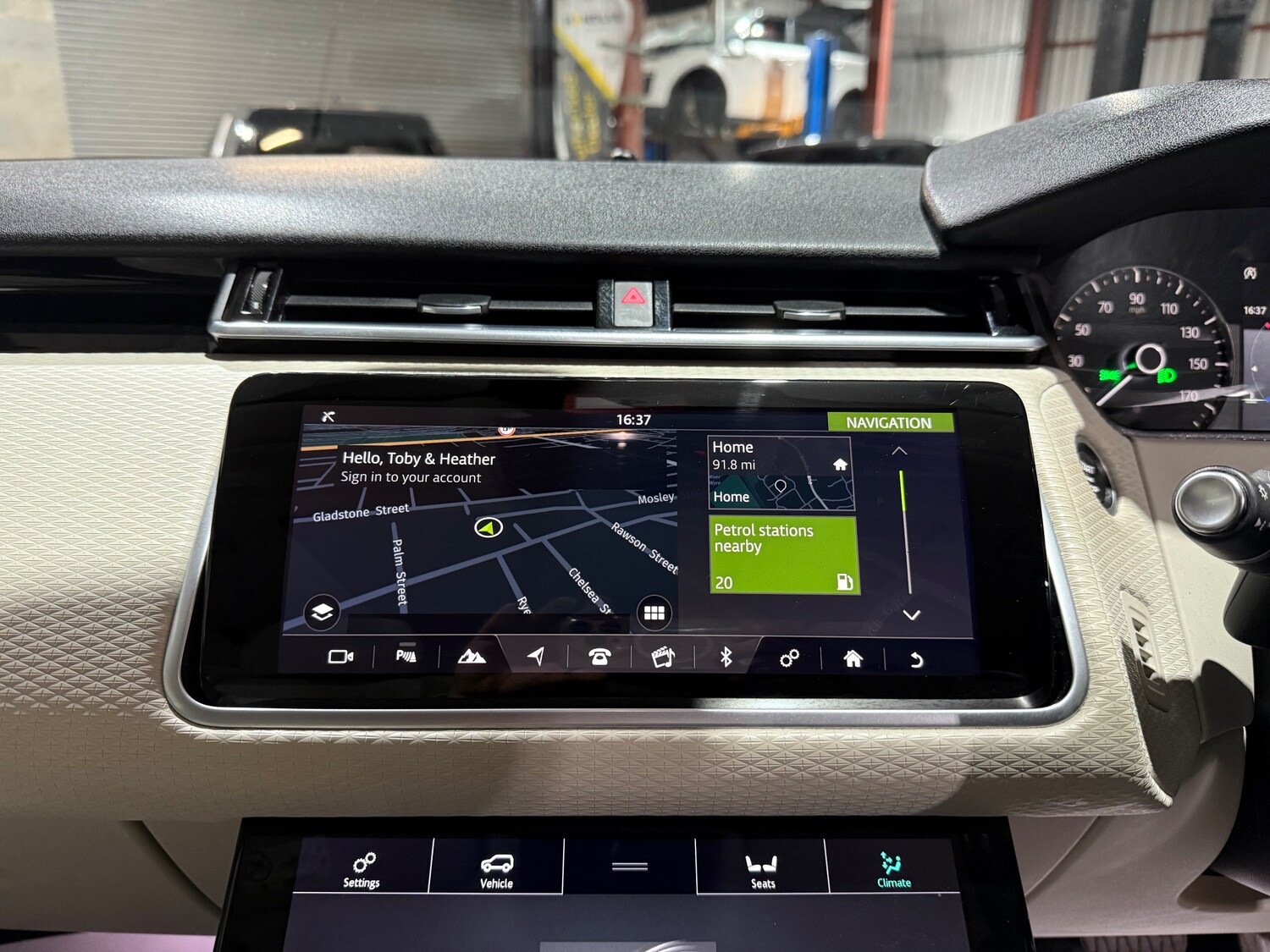 Used Land Rover Range Rover Velar 2018 for sale - 77546152: Photo 38