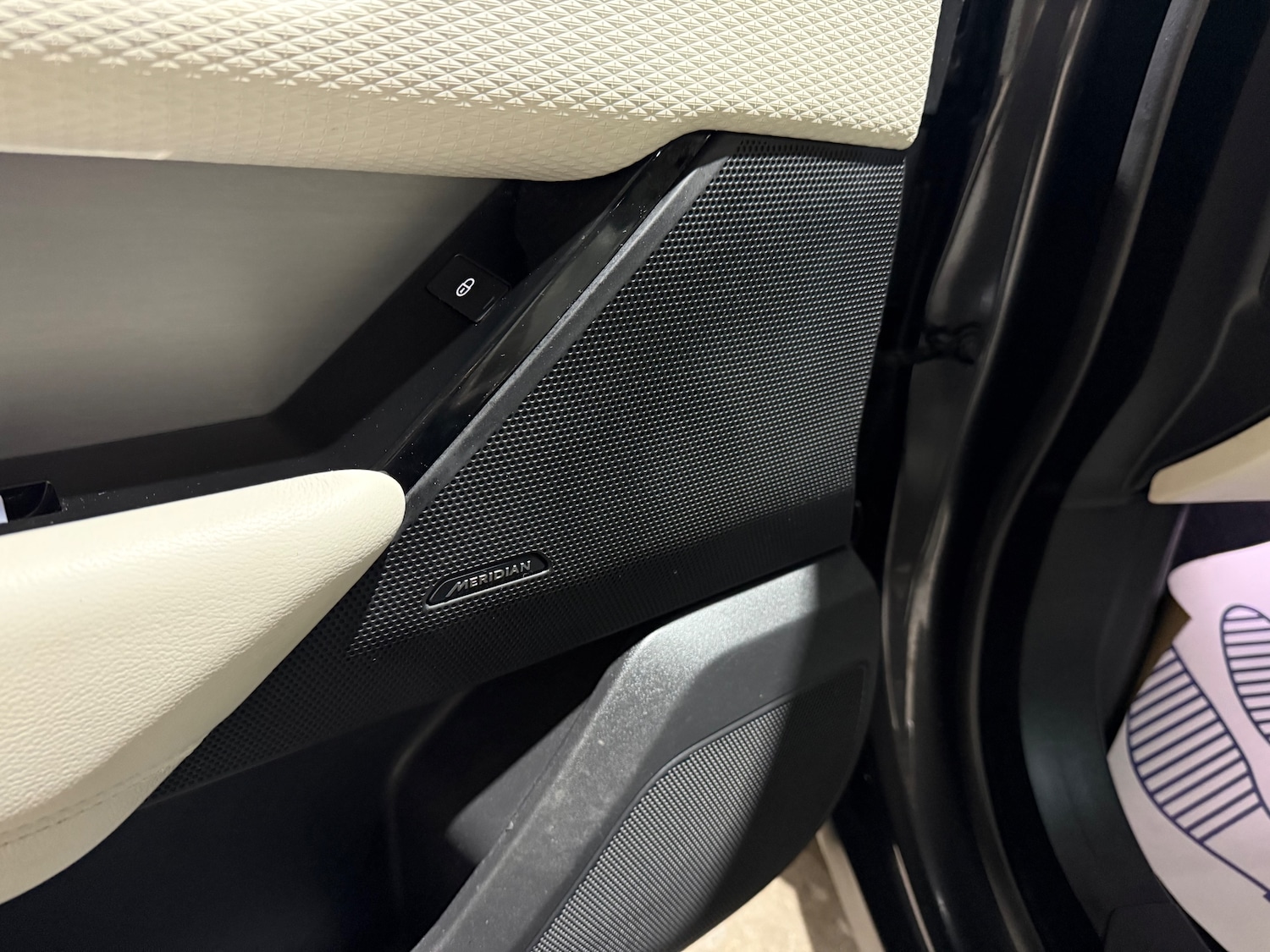 Used Land Rover Range Rover Velar 2018 for sale - 77546152: Photo 9