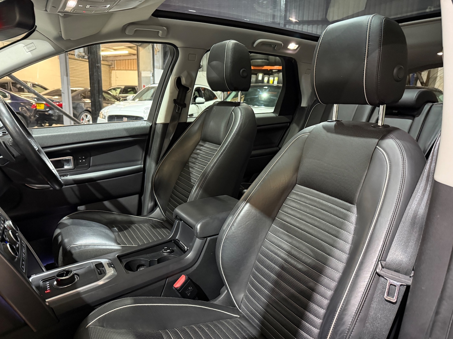 Used Land Rover Discovery Sport 2017 for sale - 76623761: Photo 11