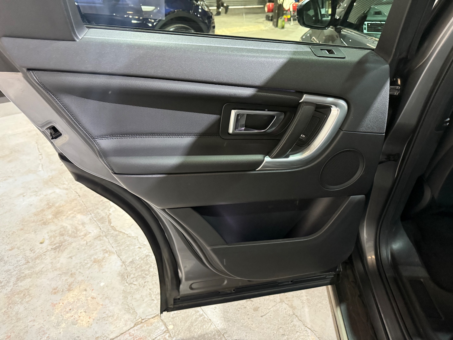 Used Land Rover Discovery Sport 2017 for sale - 76623761: Photo 14