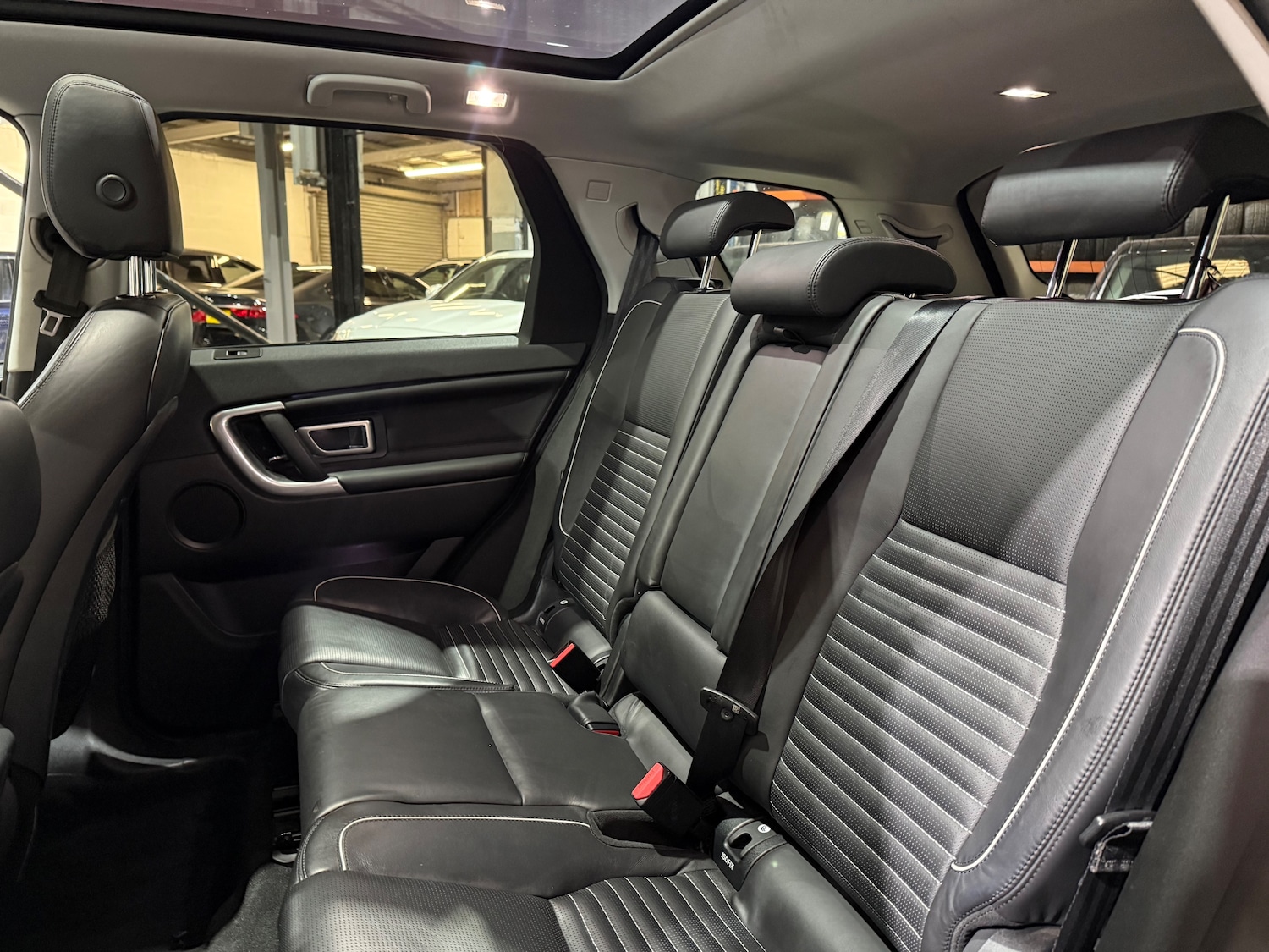 Used Land Rover Discovery Sport 2017 for sale - 76623761: Photo 16