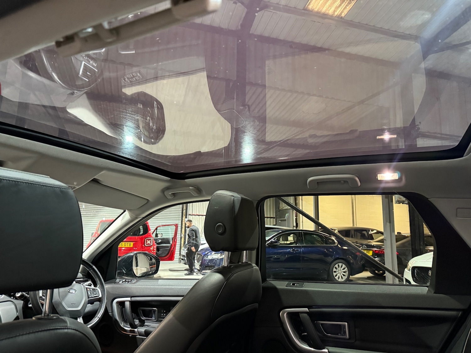 Used Land Rover Discovery Sport 2017 for sale - 76623761: Photo 17