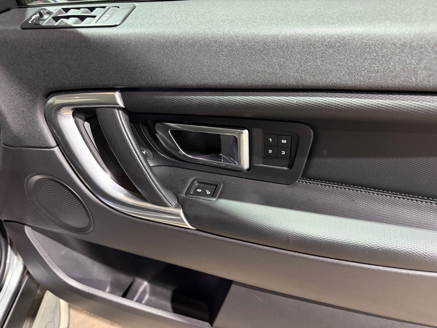 Used Land Rover Discovery Sport 2017 for sale - 76623761: Photo 27