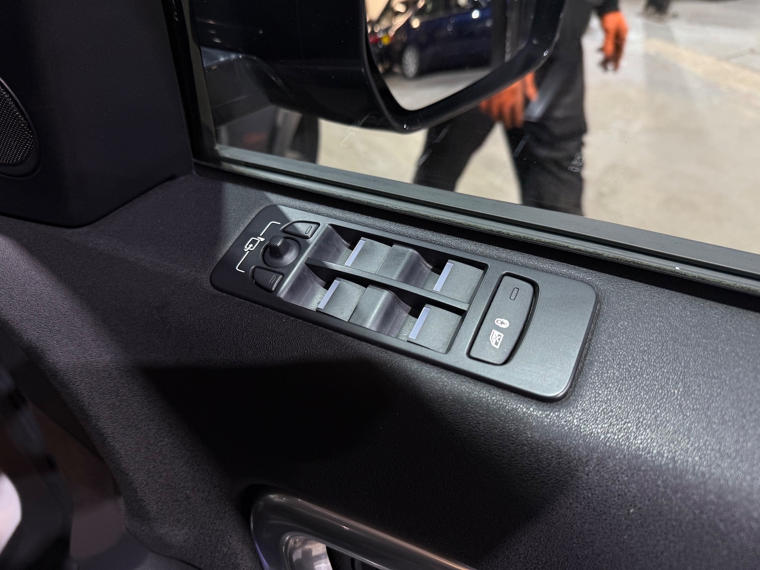 Used Land Rover Discovery Sport 2017 for sale - 76623761: Photo 28