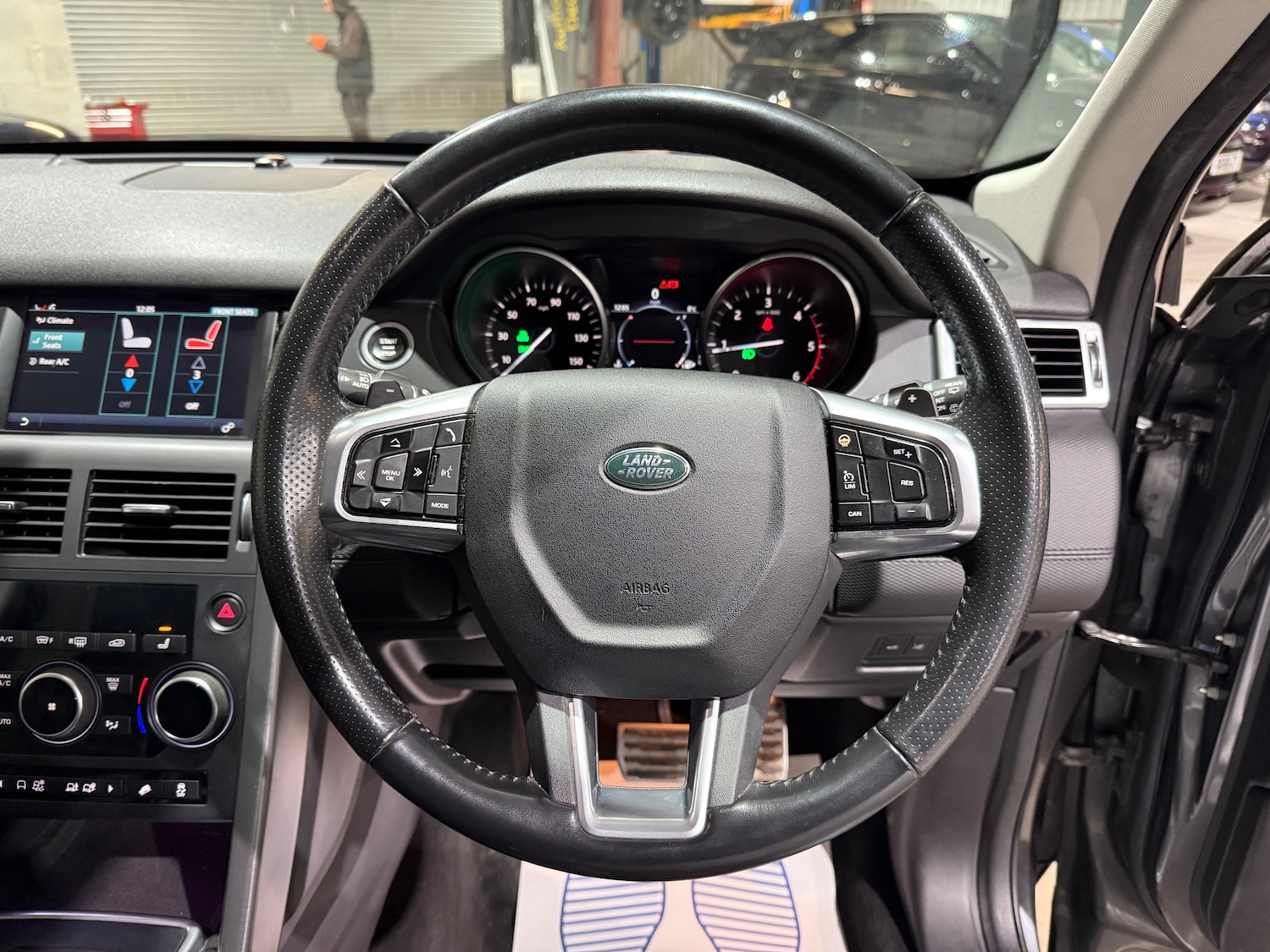 Used Land Rover Discovery Sport 2017 for sale - 76623761: Photo 34