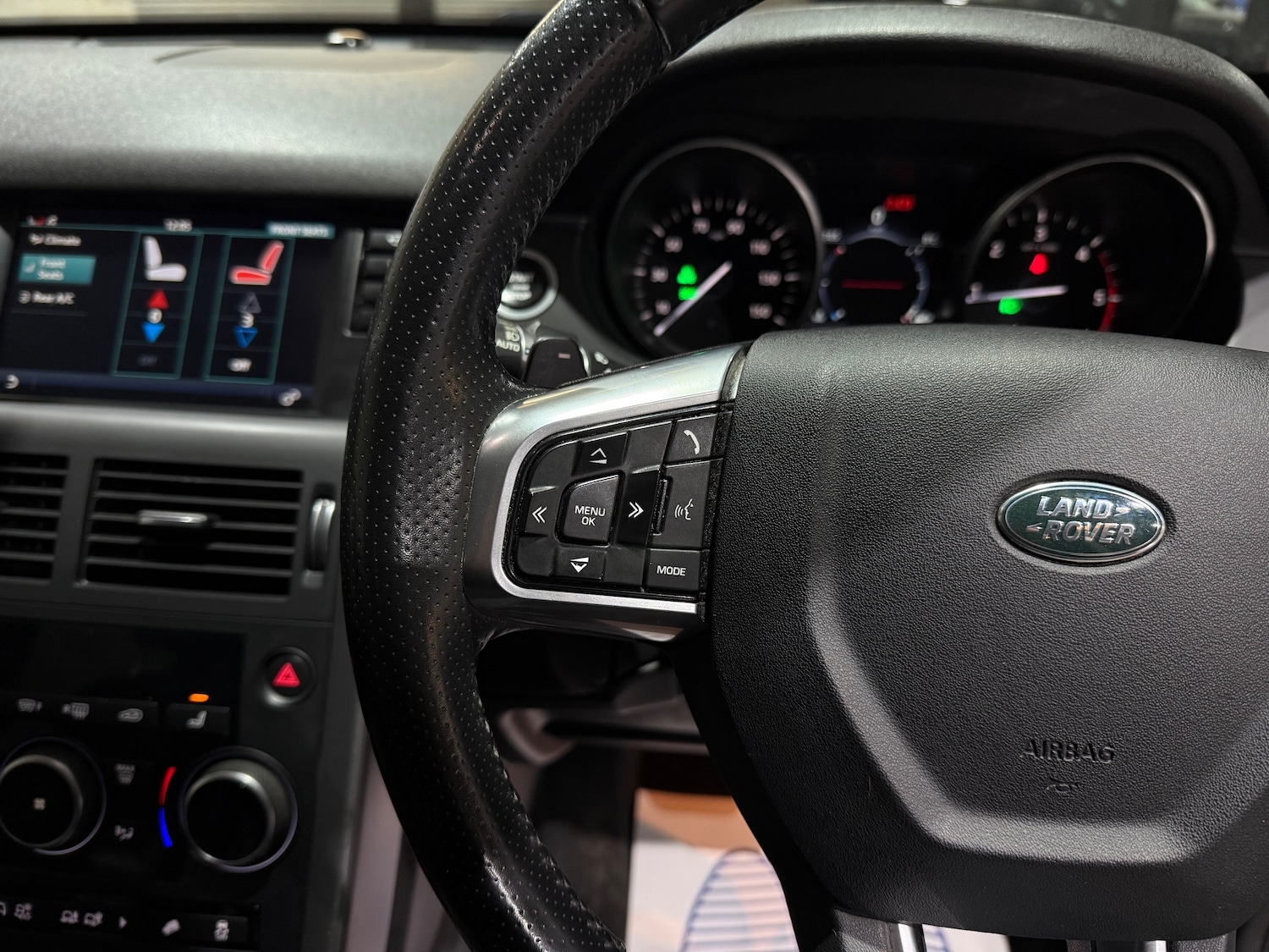 Used Land Rover Discovery Sport 2017 for sale - 76623761: Photo 35