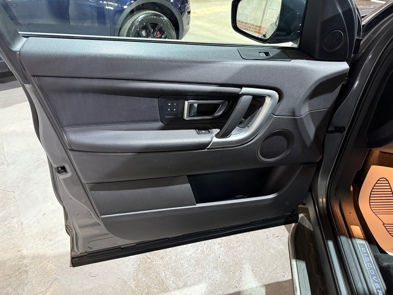 Used Land Rover Discovery Sport 2017 for sale - 76623761: Photo 7