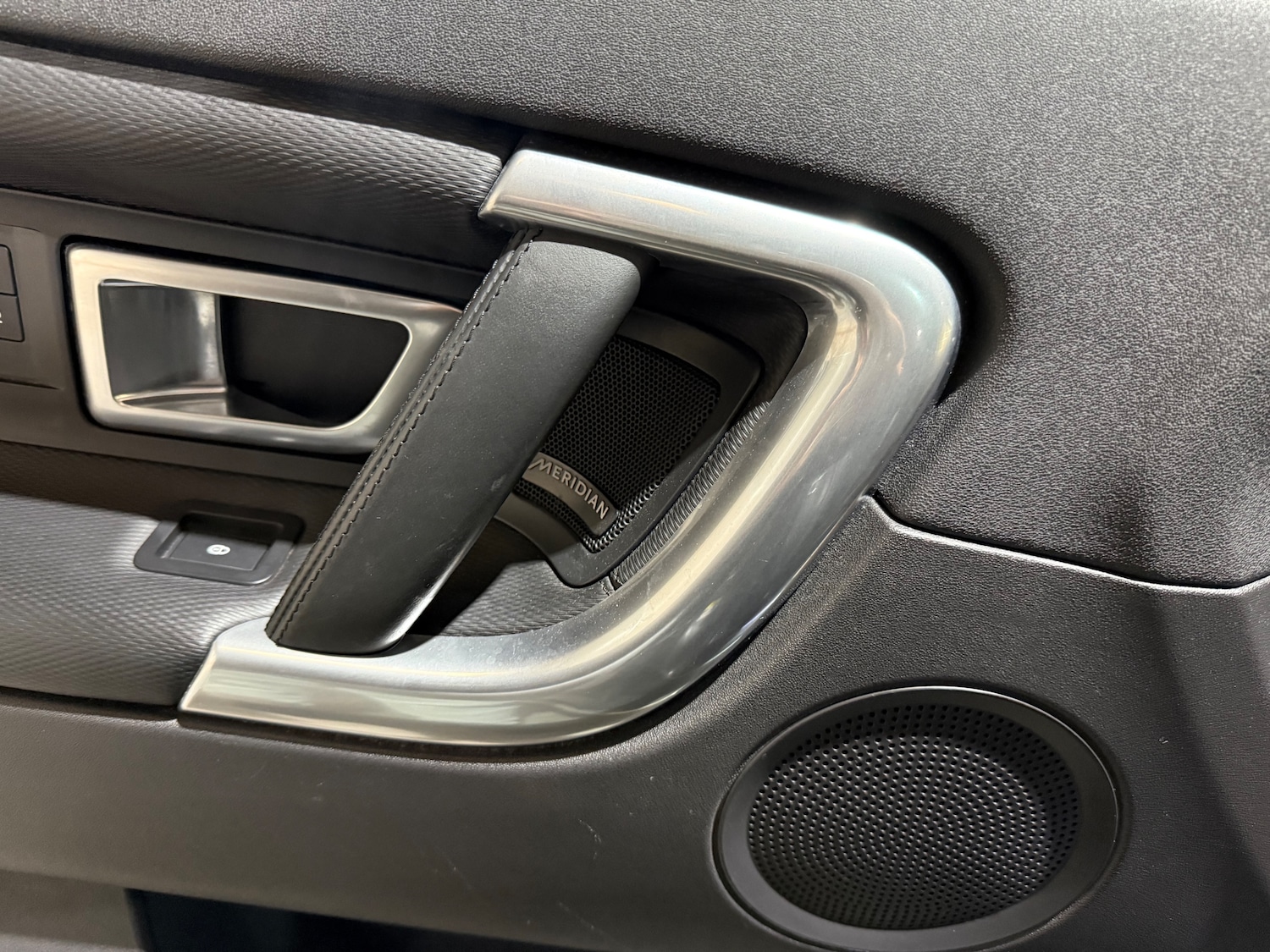 Used Land Rover Discovery Sport 2017 for sale - 76623761: Photo 9