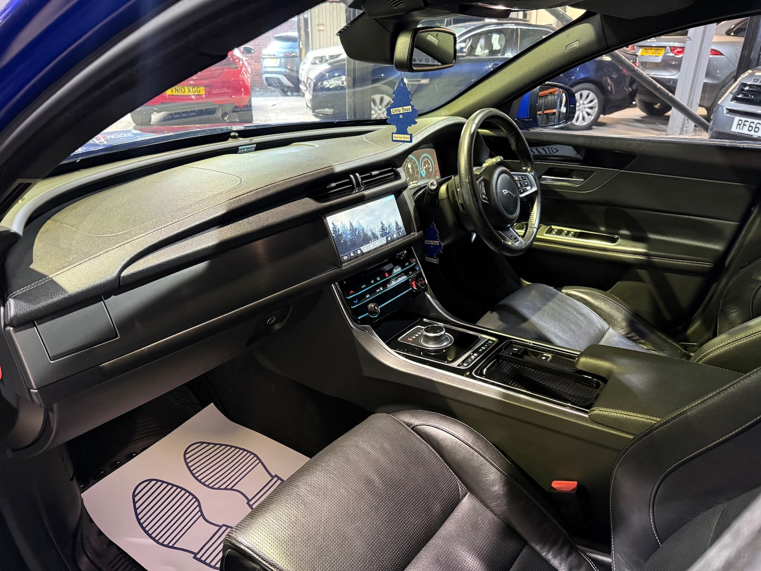 Used Jaguar XF 2016 for sale - 77327244: Photo 10