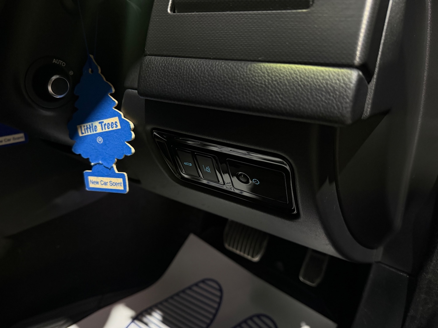 Used Jaguar XF 2016 for sale - 77327244: Photo 28