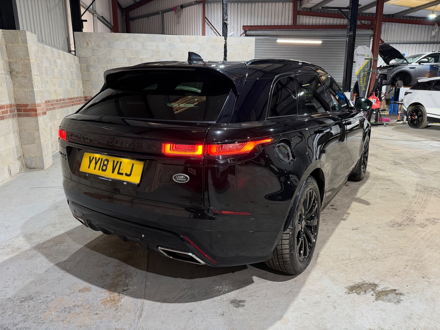 Used Land Rover Range Rover Velar 2018 for sale - 77056245: Photo 4