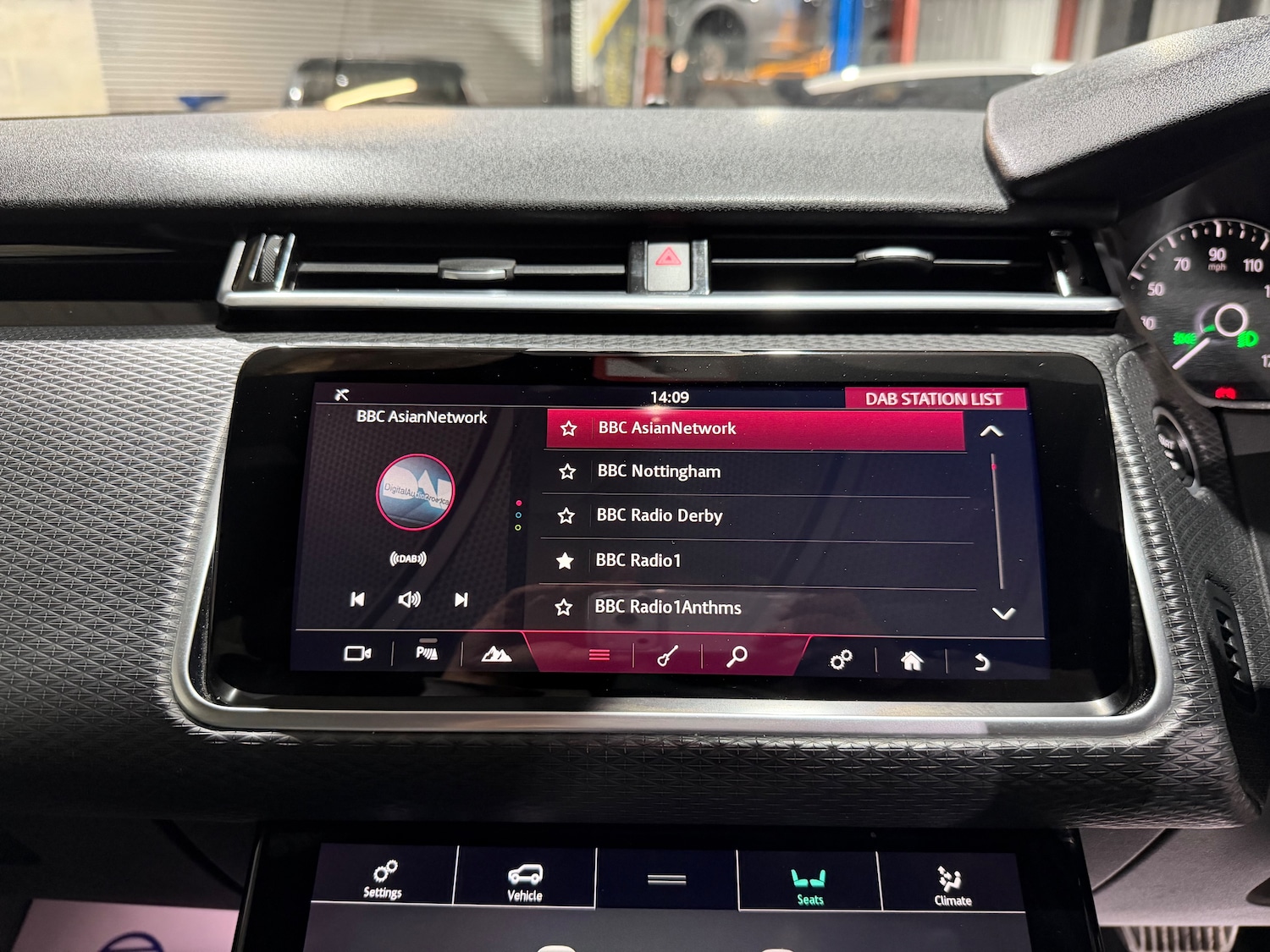 Used Land Rover Range Rover Velar 2018 for sale - 77056245: Photo 45