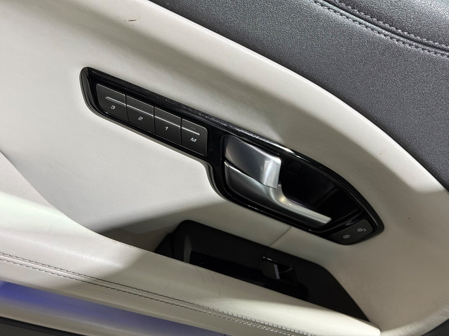 Used Land Rover Range Rover Evoque 2018 for sale - 77885531: Photo 25