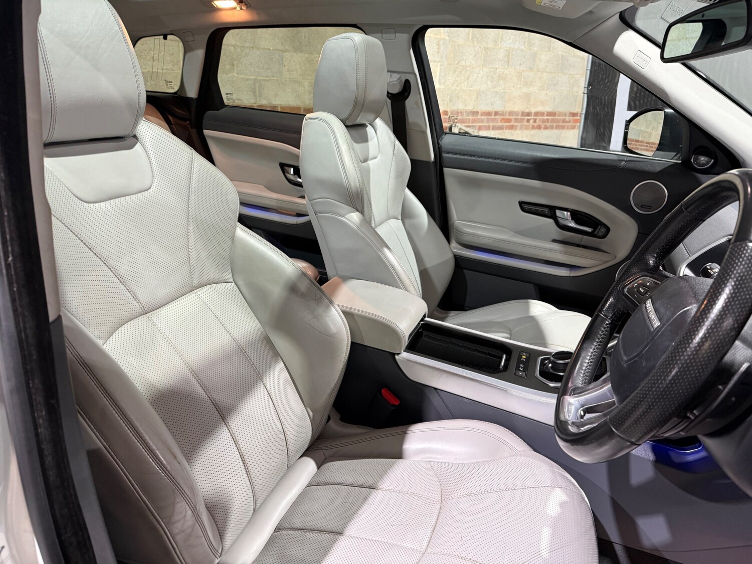 Used Land Rover Range Rover Evoque 2018 for sale - 77885531: Photo 37