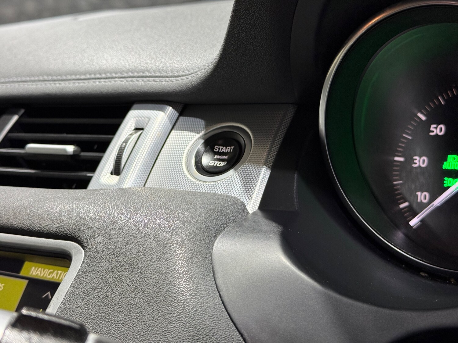 Used Land Rover Range Rover Evoque 2018 for sale - 77885531: Photo 46