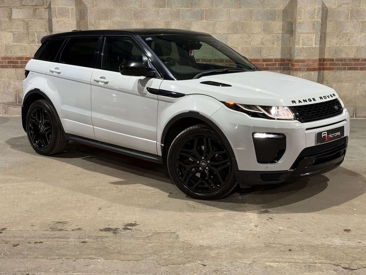 Used Land Rover Range Rover Evoque 2017 for sale - 76445599: Photo 1