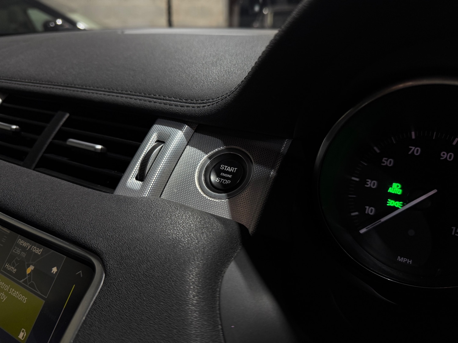 Used Land Rover Range Rover Evoque 2017 for sale - 76445599: Photo 46