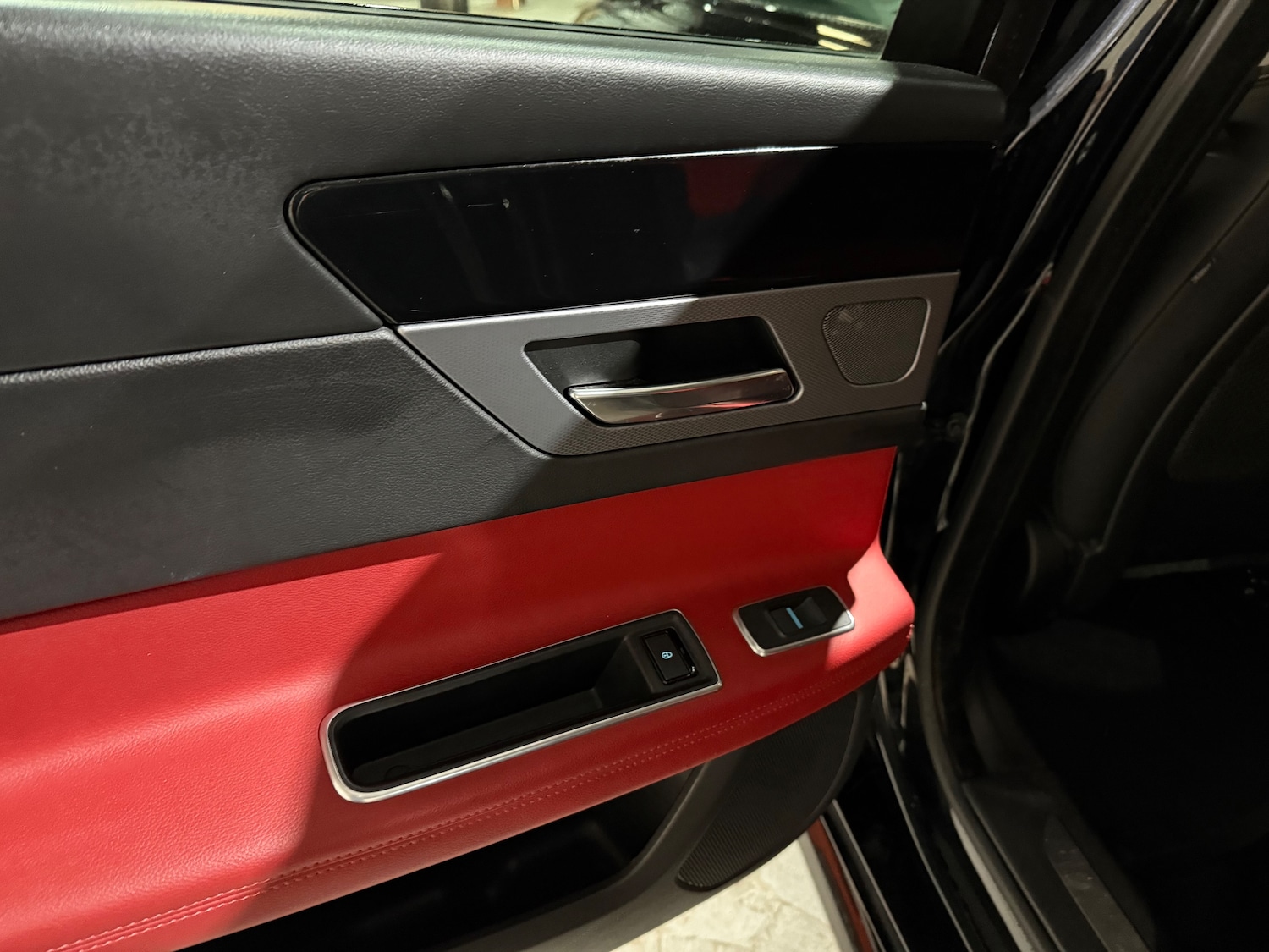 Used Jaguar XF 2016 for sale - 77262884: Photo 12