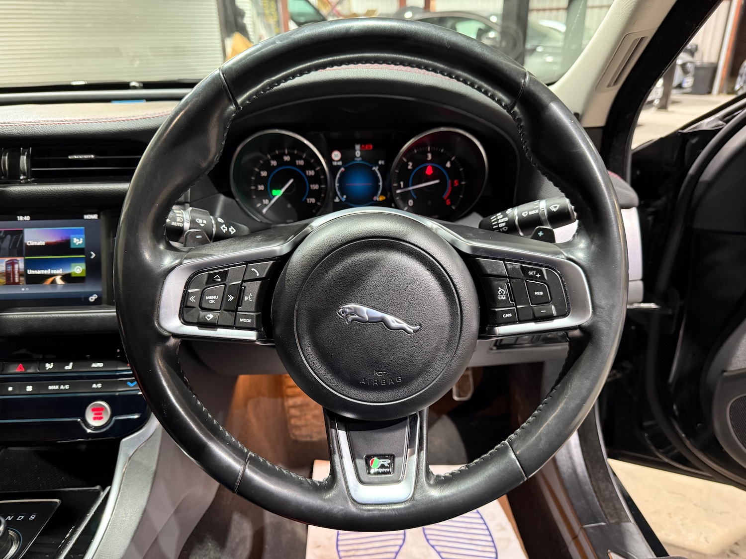 Used Jaguar XF 2016 for sale - 77262884: Photo 28