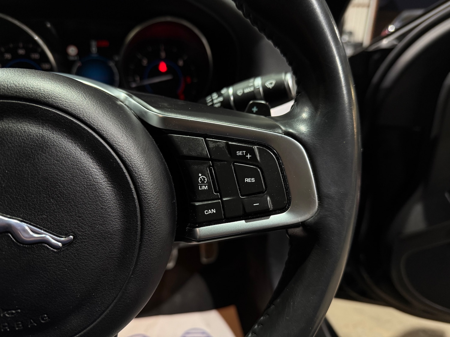 Used Jaguar XF 2016 for sale - 77262884: Photo 31