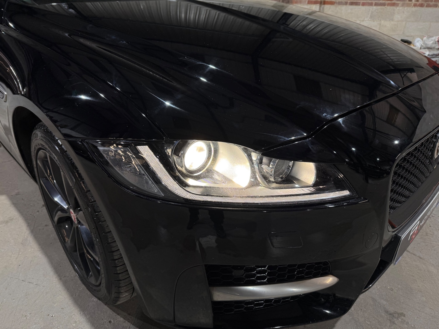 Used Jaguar XF 2016 for sale - 77262884: Photo 51