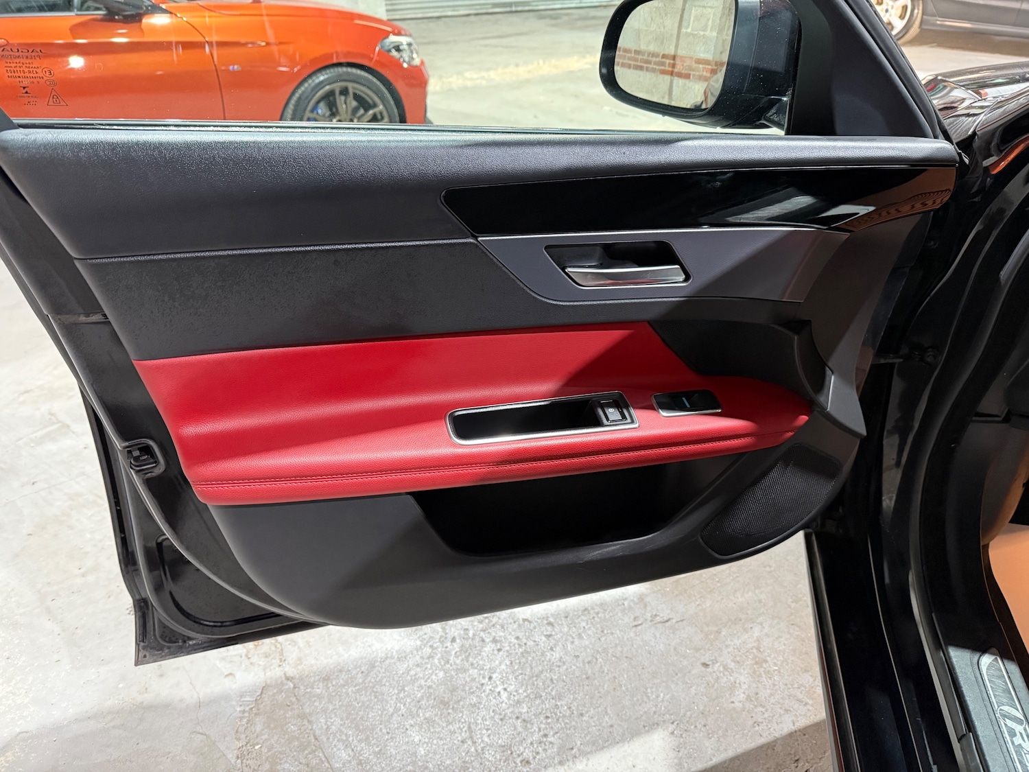 Used Jaguar XF 2016 for sale - 77262884: Photo 7