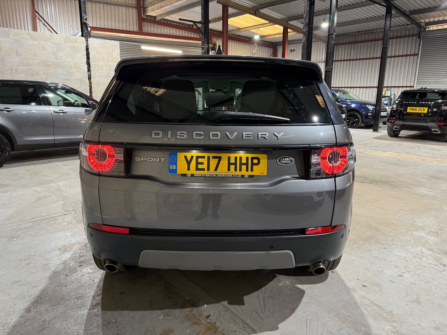 Used Land Rover Discovery Sport 2017 for sale - 76125491: Photo 3