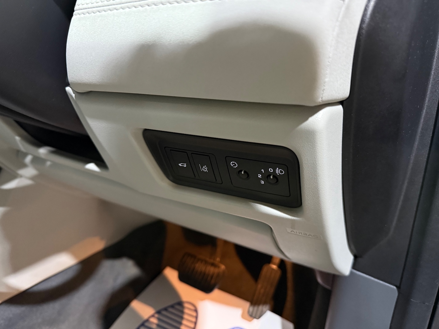 Used Land Rover Discovery Sport 2017 for sale - 76125491: Photo 33