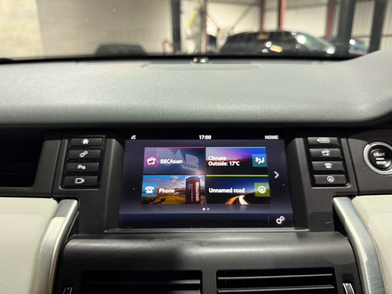 Used Land Rover Discovery Sport 2017 for sale - 76125491: Photo 41