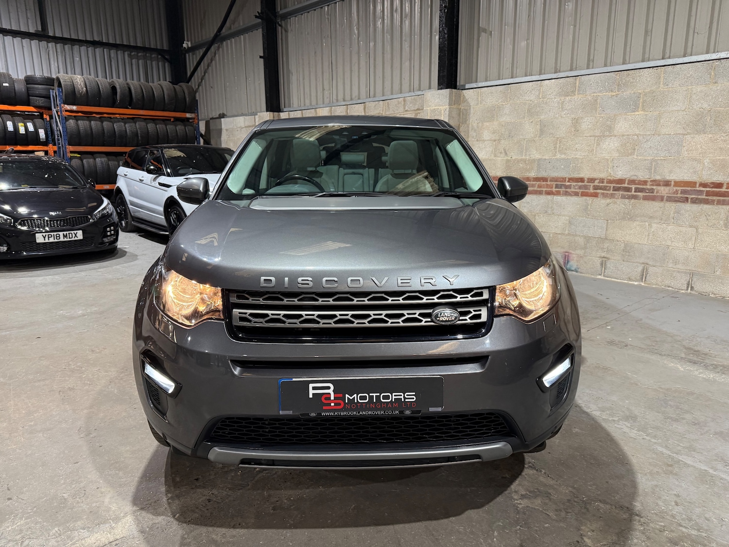 Used Land Rover Discovery Sport 2017 for sale - 76125491: Photo 5