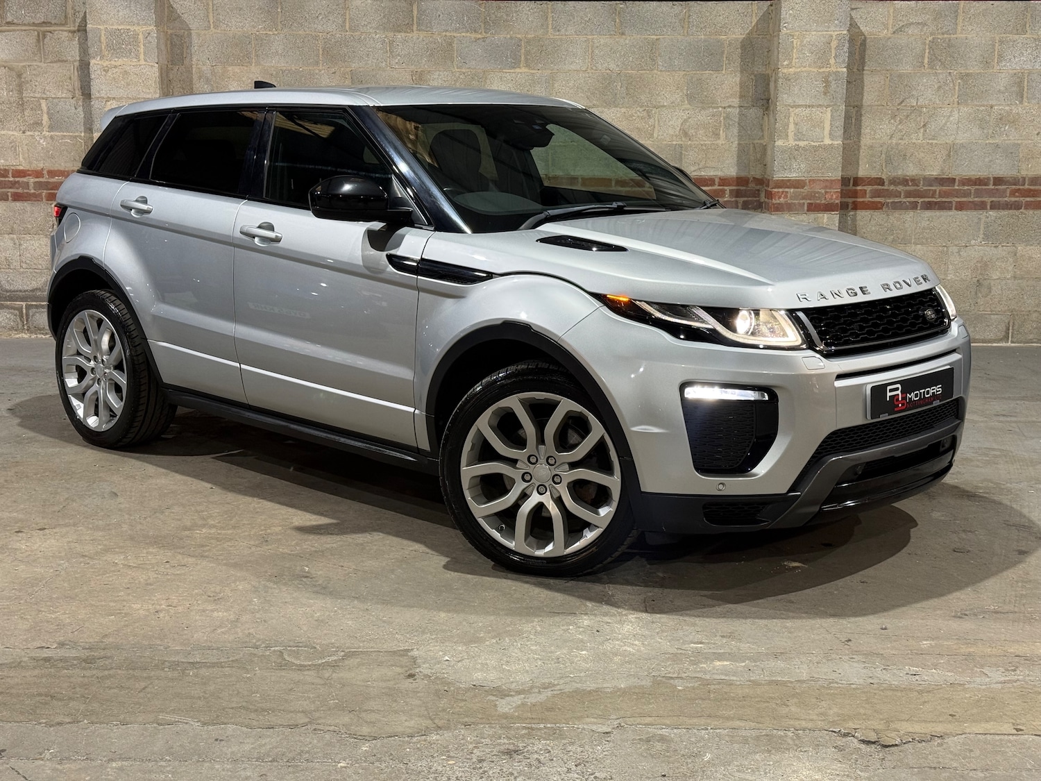 Used Land Rover Range Rover Evoque 2017 for sale - 76273825: Photo 1