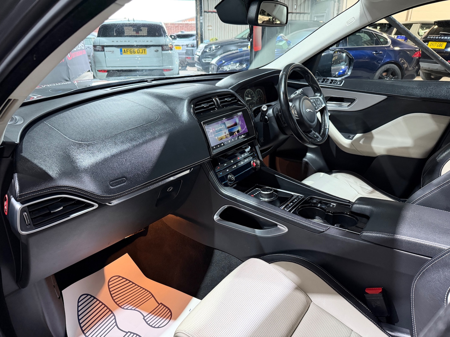 Used Jaguar F-Pace 2016 for sale - 78107092: Photo 10