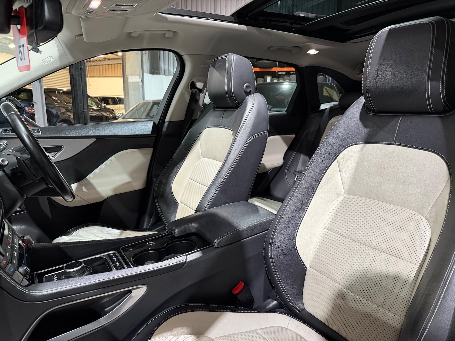 Used Jaguar F-Pace 2016 for sale - 78107092: Photo 11