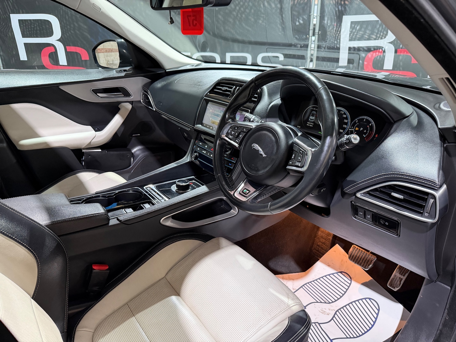 Used Jaguar F-Pace 2016 for sale - 78107092: Photo 27