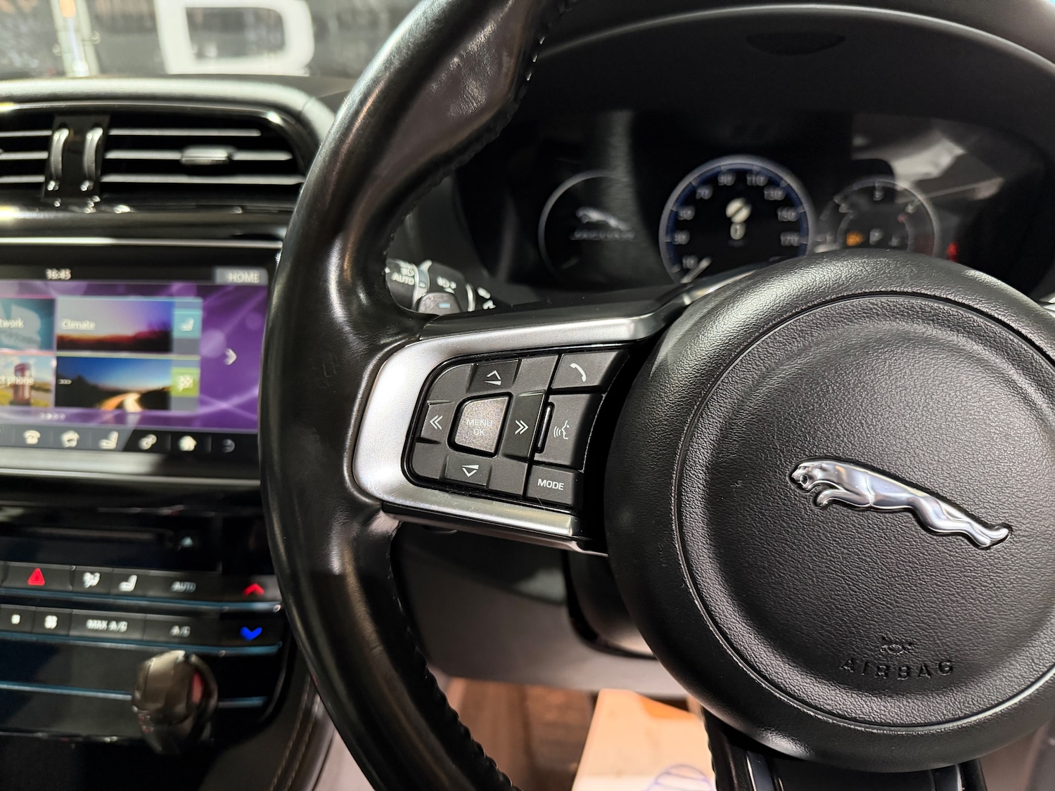 Used Jaguar F-Pace 2016 for sale - 78107092: Photo 33