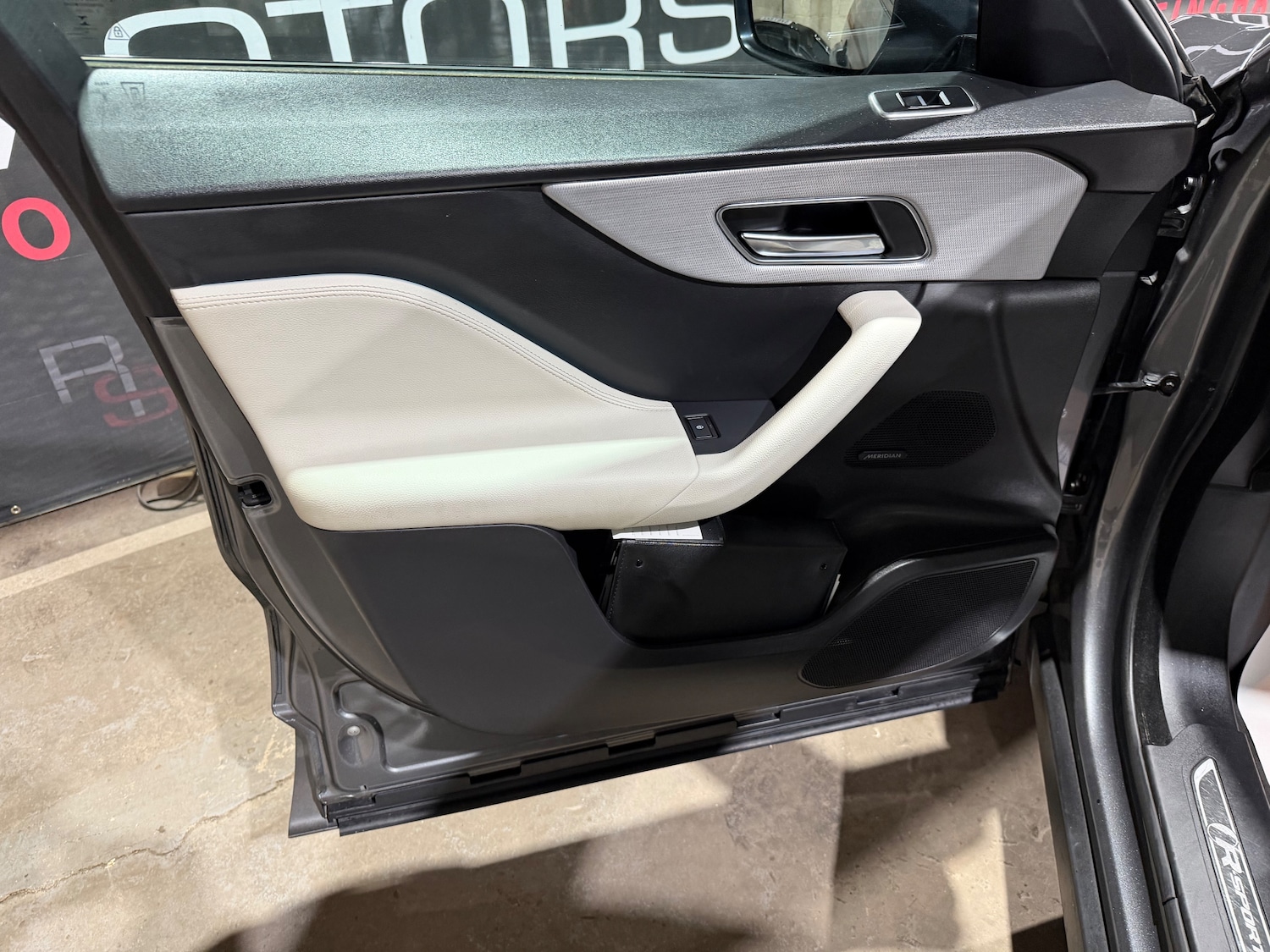 Used Jaguar F-Pace 2016 for sale - 78107092: Photo 7