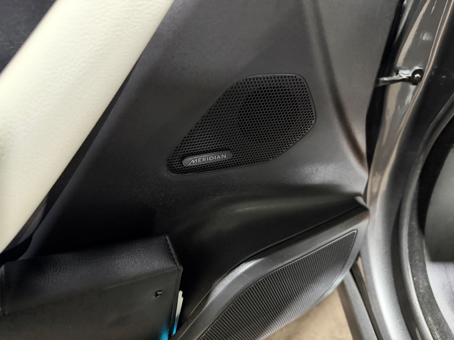 Used Jaguar F-Pace 2016 for sale - 78107092: Photo 9