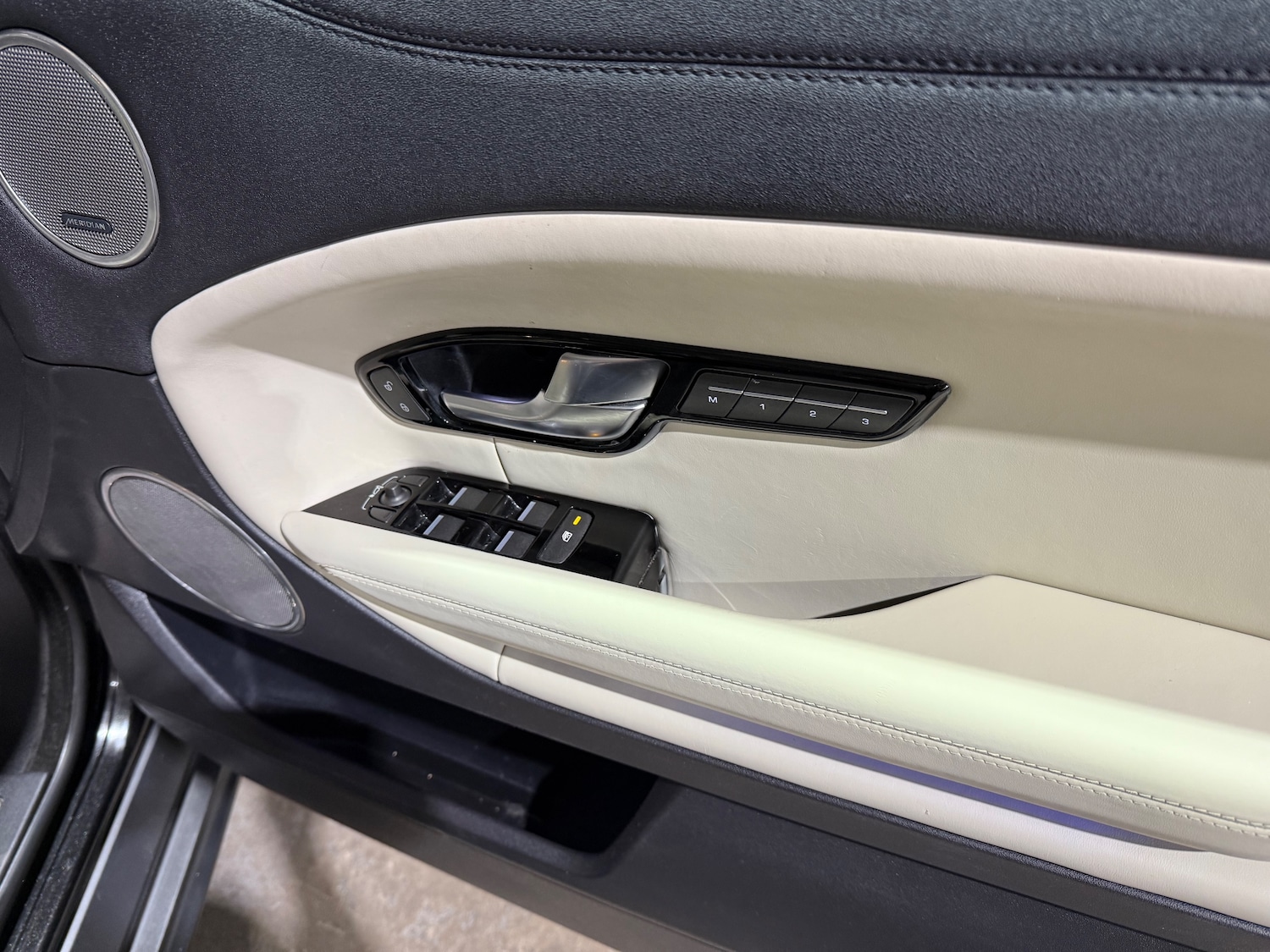 Used Land Rover Range Rover Evoque 2016 for sale - 76351419: Photo 23