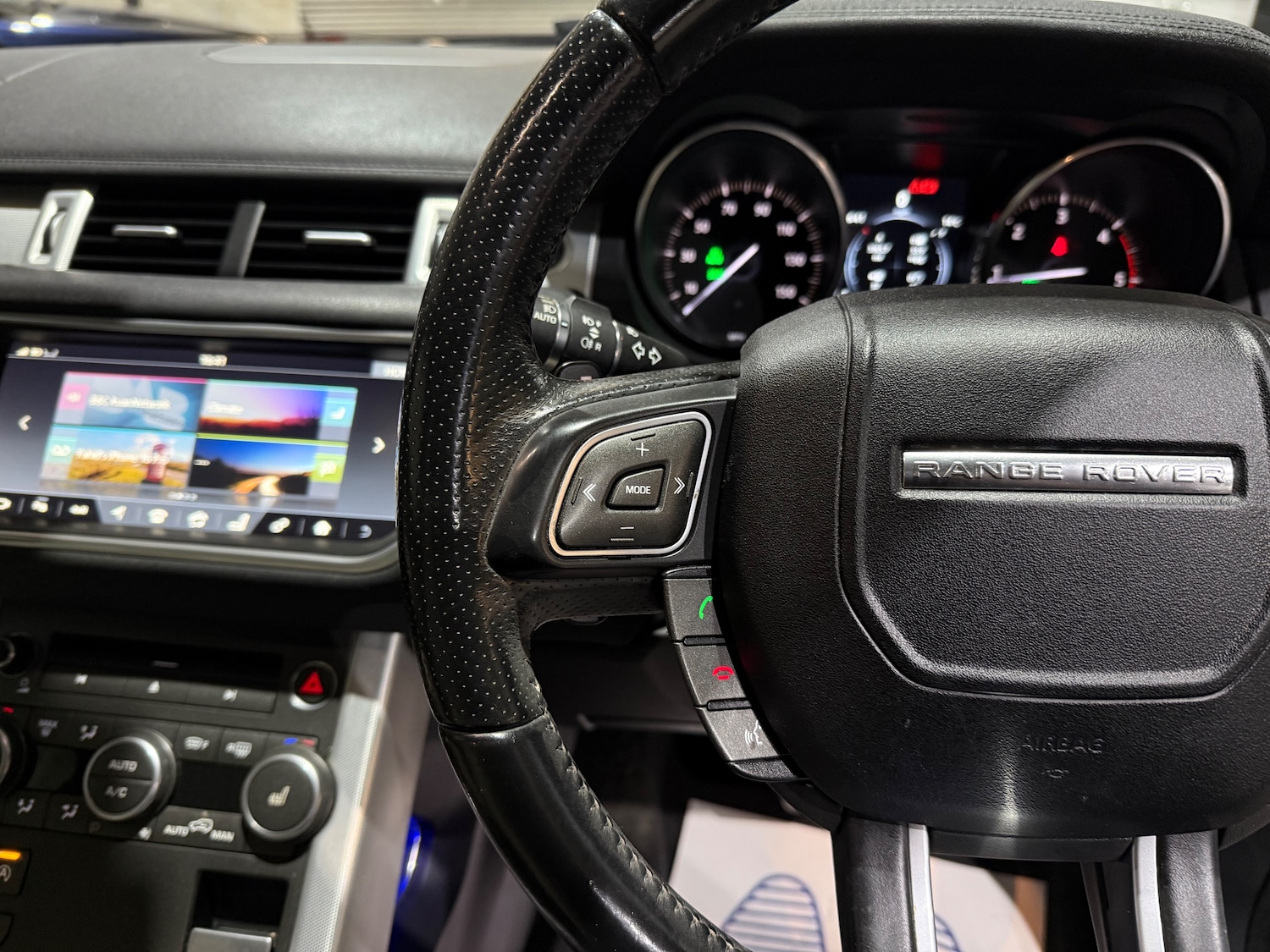 Used Land Rover Range Rover Evoque 2016 for sale - 76351419: Photo 31