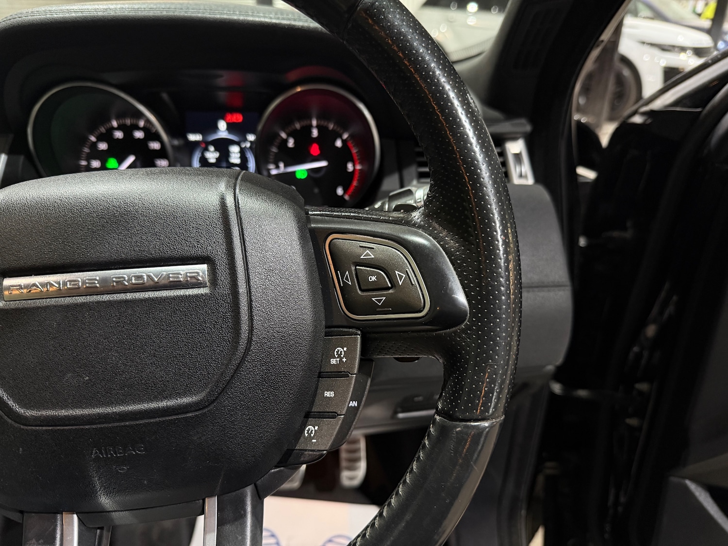 Used Land Rover Range Rover Evoque 2016 for sale - 76351419: Photo 32