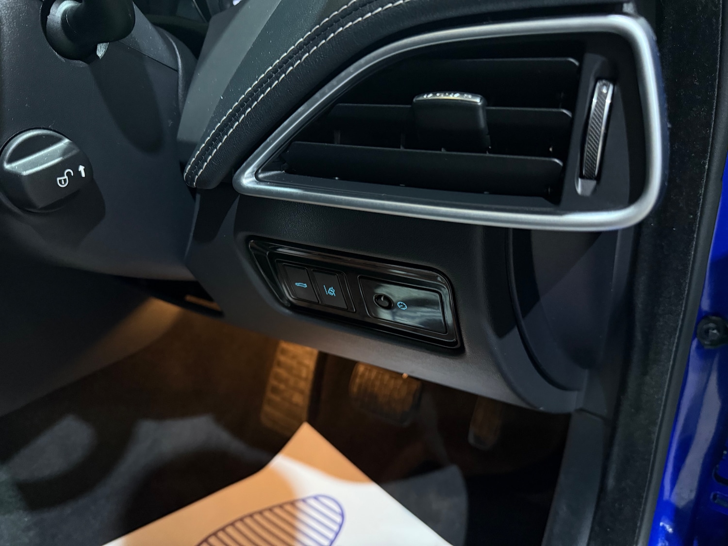 Used Jaguar XE 2017 for sale - 76198126: Photo 27